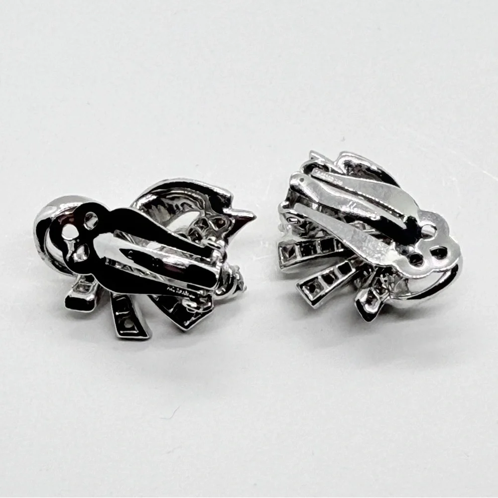 WEISS Pat. 2583 Silver Tone Art Deco‎ Clear Rhinestones Clip on Earrings Vintage